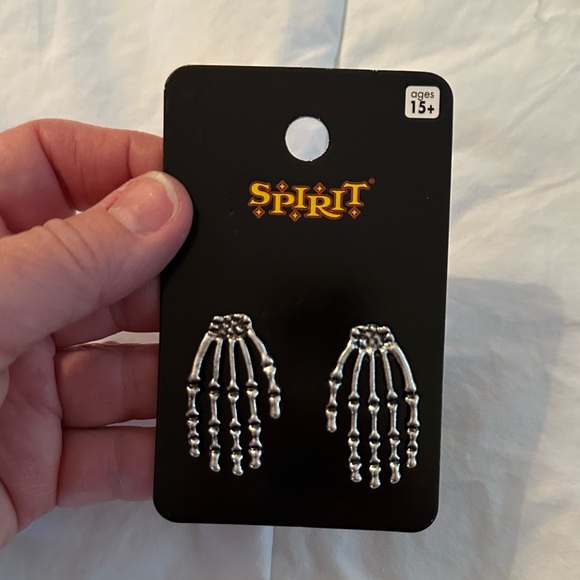 Spirit Halloween Skeleton Costume & Accessories, Halloween - Picture 11 of 16